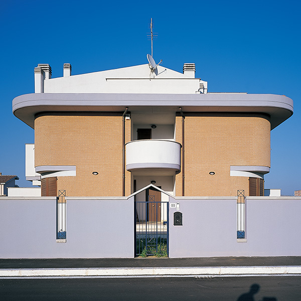 Fiumicino: complesso residenziale di villini a schiera